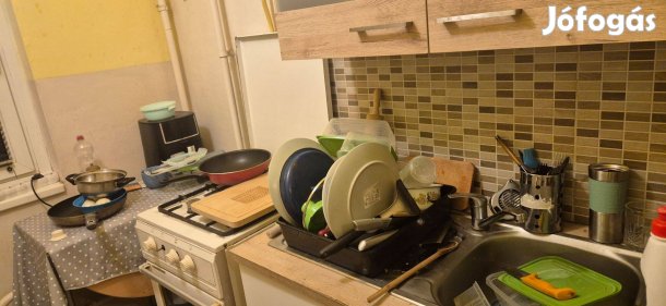 Domokos Lajos ucán 1,5 szobás lakás eladó!