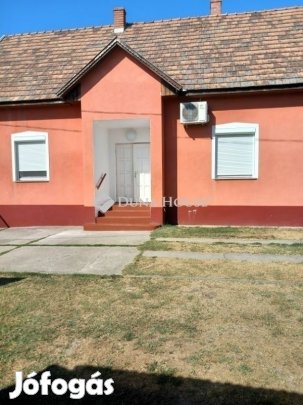 Dömsödi 94 nm-es ház eladó