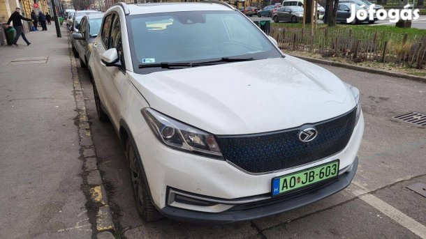 Dongfeng (Dfsk) Seres 3 L4 Luxury. Full extrás....
