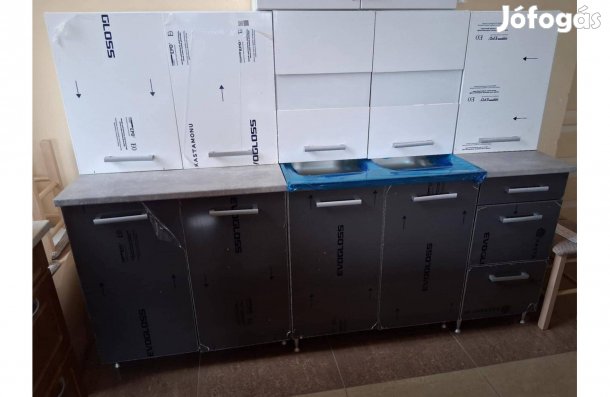 Dorina magasfényű konyhasor