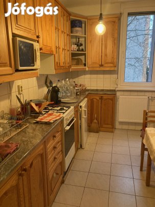 Dózsakerti, első emeleti erkélyes lakás!