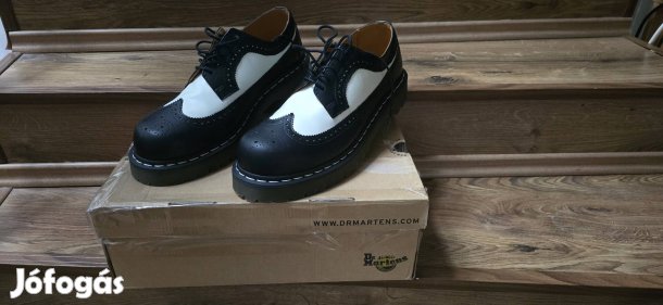 Dr Martens 3989 Brogue B&W 47-es