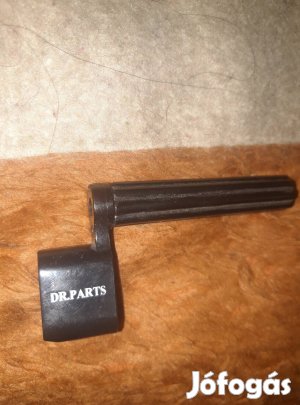 Dr.Parts gitár húrozó kurbli!