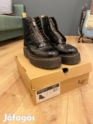 Dr. Martens Sinclair platform bakancs