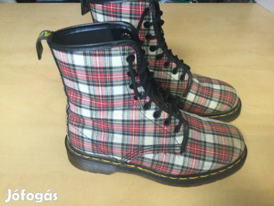 Dr martens bakancs