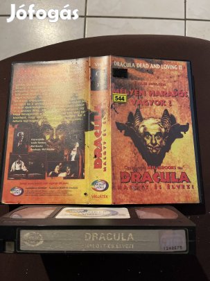 Dracula halott és élvezi vigjáték vhs. 