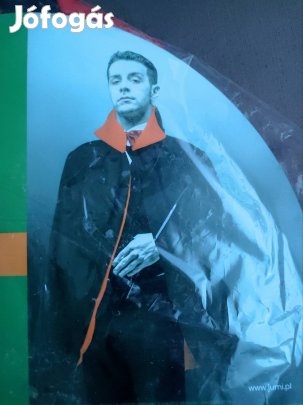 Drakula jelmez eladó!