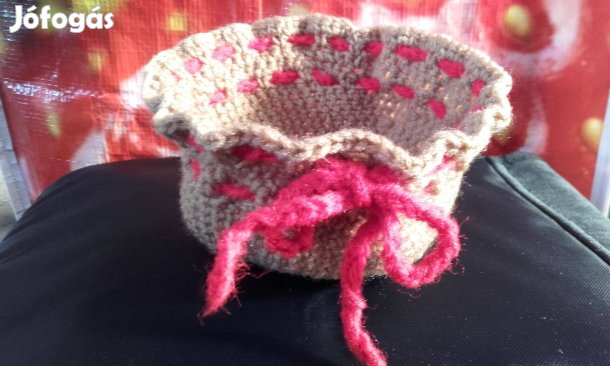 Drapp húsvéti horgolt kosárka, tároló, dísztárgy kosár