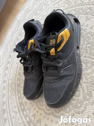 Drk sportcipő 42-es