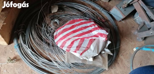 Dróthuzalok több darab