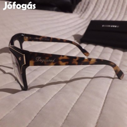 Dsquared2 női divat-szemüveg