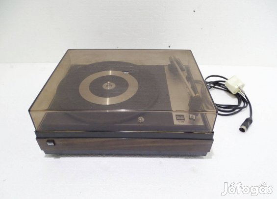 Dual CS 7 bakelit lemezlejátszó