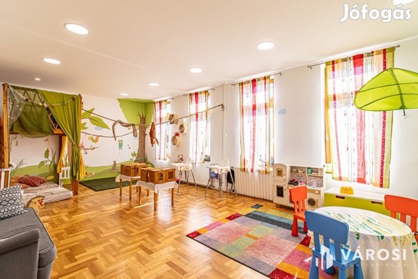 Duna parti családi otthon nagy telekkel