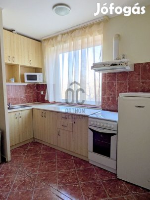 Dunaalmási eladó tégla társasházi lakás
