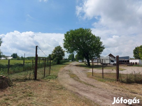 Dunaföldváron iparterület eladó!