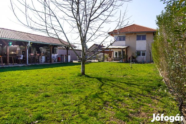 Dunaharasztin 145nm-es cs.ház