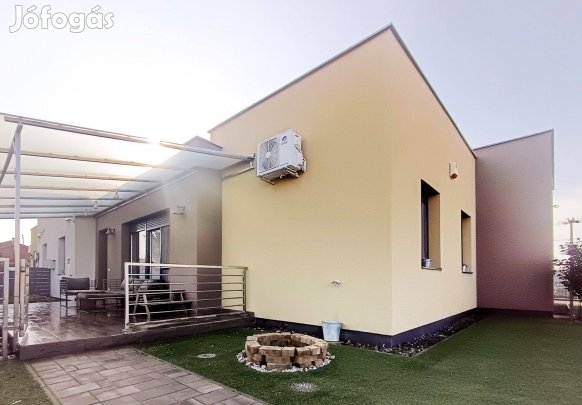 Dunaharasztin 75nm-es cs.ház