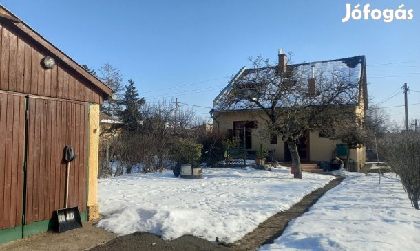 Dunakeszi, Alsótabán, 140 m2-es, családi ház, 5 szobás, jó állapotú