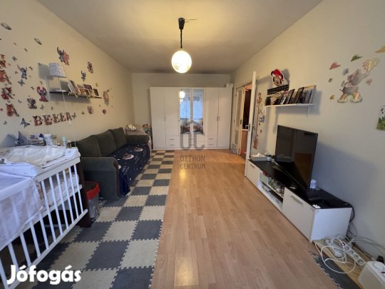 Dunakeszin 2+1 szobás földszinti lakás ELADÓ