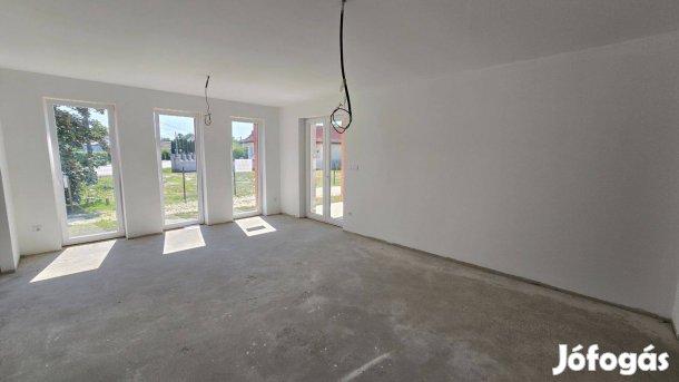 Dunaszegen 130 m2-es 4 szobás Családi ház 400 m2-es telekkel