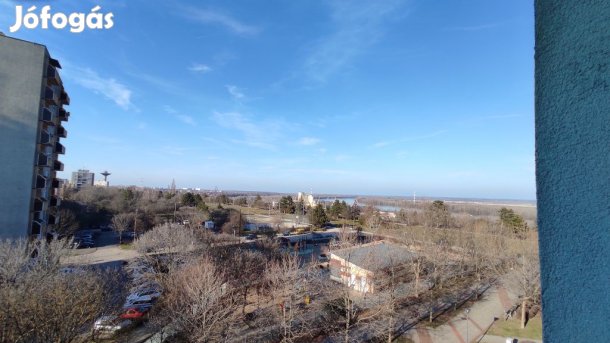 Dunaújváros, Korányi Sándor utca, 27 m2-es, társasházi lakás, 1 szobás