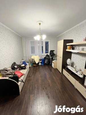 Dunaújvárosban a Békevárosrészben lakás eladó!