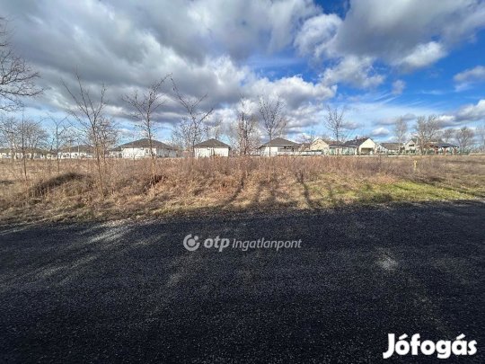 Dunavarsányi 1050 nm-es telek eladó