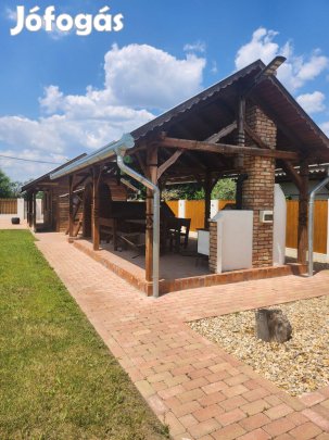 Dunavarsányi tavaknál 35nm-es nyaraló