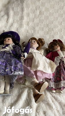 Dundee International porcelán baba