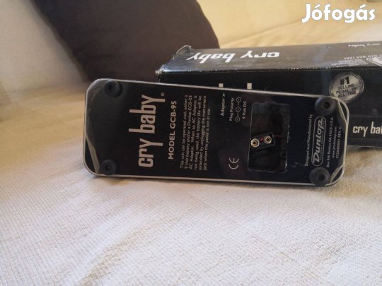 Dunlop Cry Baby Gcb-95 é Bespeco VM18L Hangerőexpressio effekt pedál