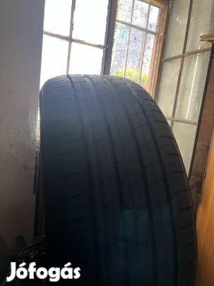Dunlop sP sport Maxx 050 225/50 R18
