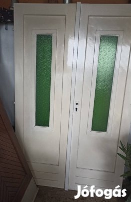 Dupla fa bejárati ajtó