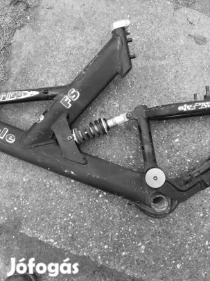 Dynamics Eagle 26os váz taggal 