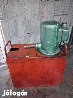 E2N E3N Eszterga emulziós szivattyú tartállyal