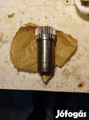 E2n eszterga alkatrésze