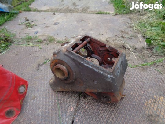 E400 eszterga bontott orsóház főorsó ház