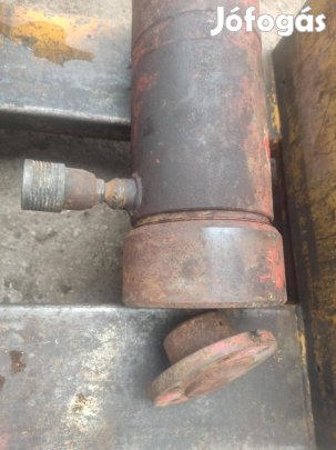 EB7-es pótkocsi billentő munkahenger