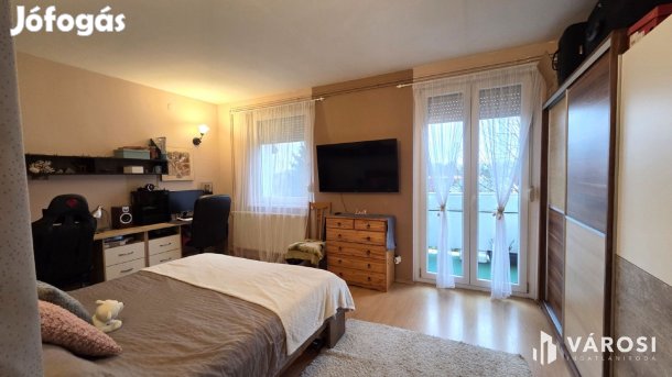 EGY LAKÁS, HÁROM  LEHETŐSÉG A VEZÉR LAKÓTELEPEN-Debrecen!