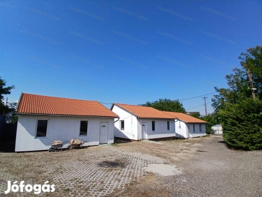 ELADÓ 11 SORHÁZI LAKÁS TÁPIÓSZELÉN!