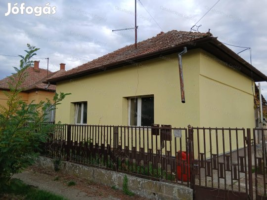 ELADÓ ABÁDSZALÓKON 110 m2 CSALÁDI HÁZ