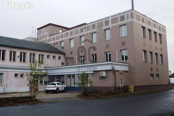 ELADÓ IRODAHÁZ A BUDAFOKI ÚTON!