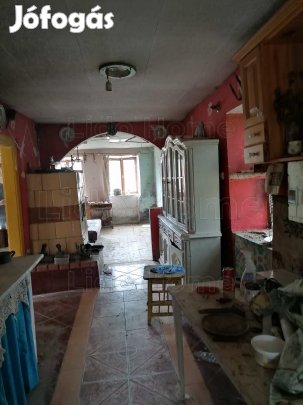 ELADÓ! FELÚJÍTANDÓ CSALÁDI HÁZ SOMOGYVÁMOSON!