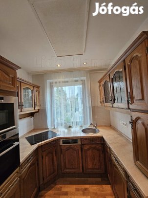 ELADÓ! Két lakás egyben terasz, kert, Győr-Nádorvárosban.