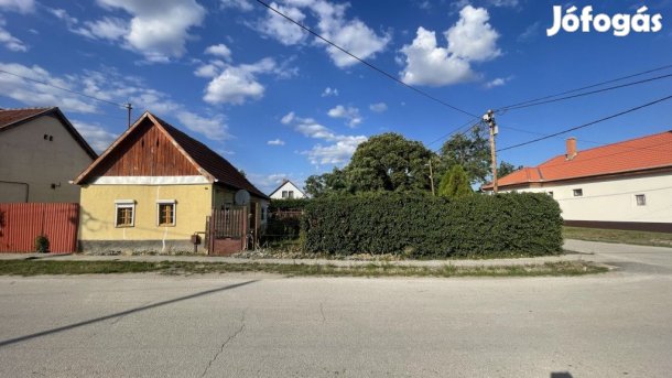 ELADÓ kis ház, nagy lehetőség Mezőkövesden!
