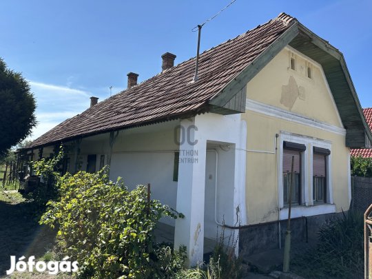 ELADÓ tornácos paraszház RÁCKERESZTÚRON!