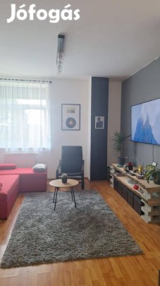 Eadó lakás Bicskén