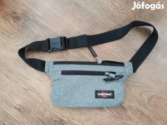 Eastpak övtáska