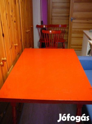 Ebédlő asztal 4 darab székkel eladó