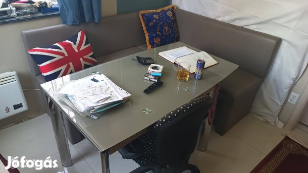 Ebédlő sarok, étkezősarok, étkező asztal, sarokpad, étkező garnitúra 