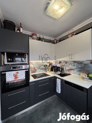 Ebesi eladó tégla családi ház